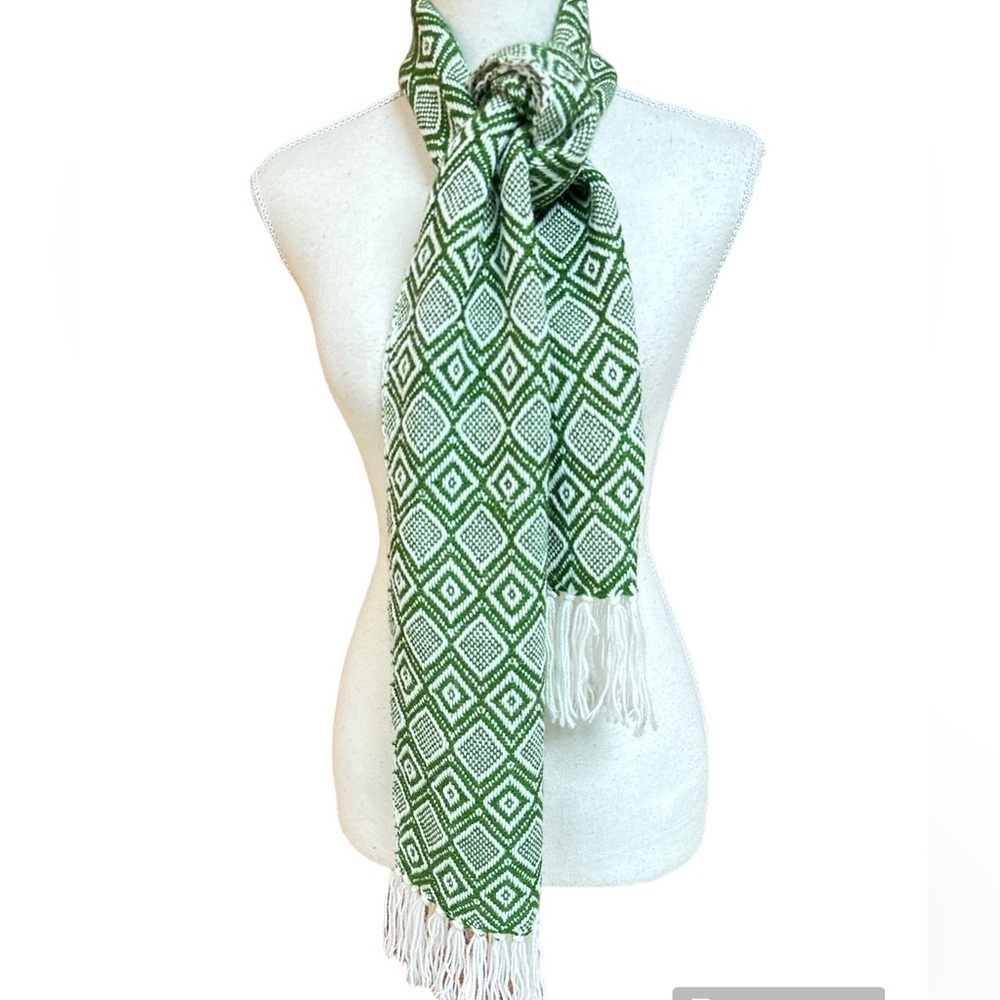 MyE Alpaca Diamond Geometric Design Green/White Winter Wrap/Scarf
